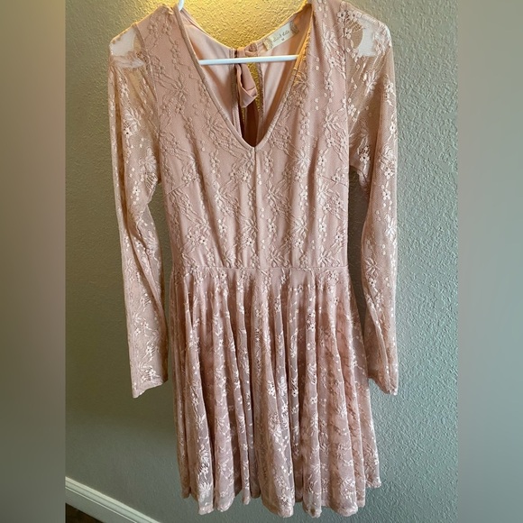 Altar’d State Elegant Pink Lace Dress with Long Sleeves/ Size Medium - Picture 2 of 7